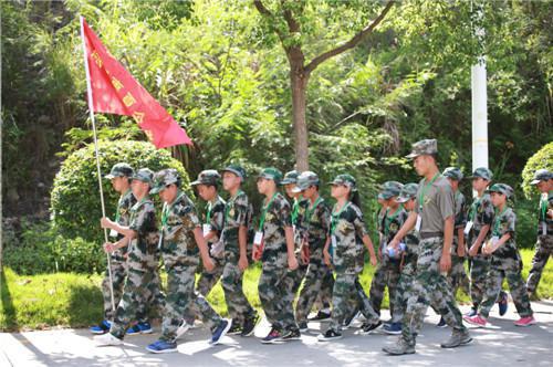 《夏令营中的较量 》让我们明白了什么？（一）
