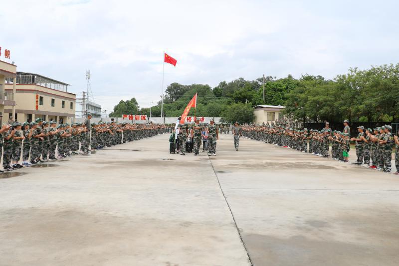 热烈庆祝8月13日第十期圆满开营
